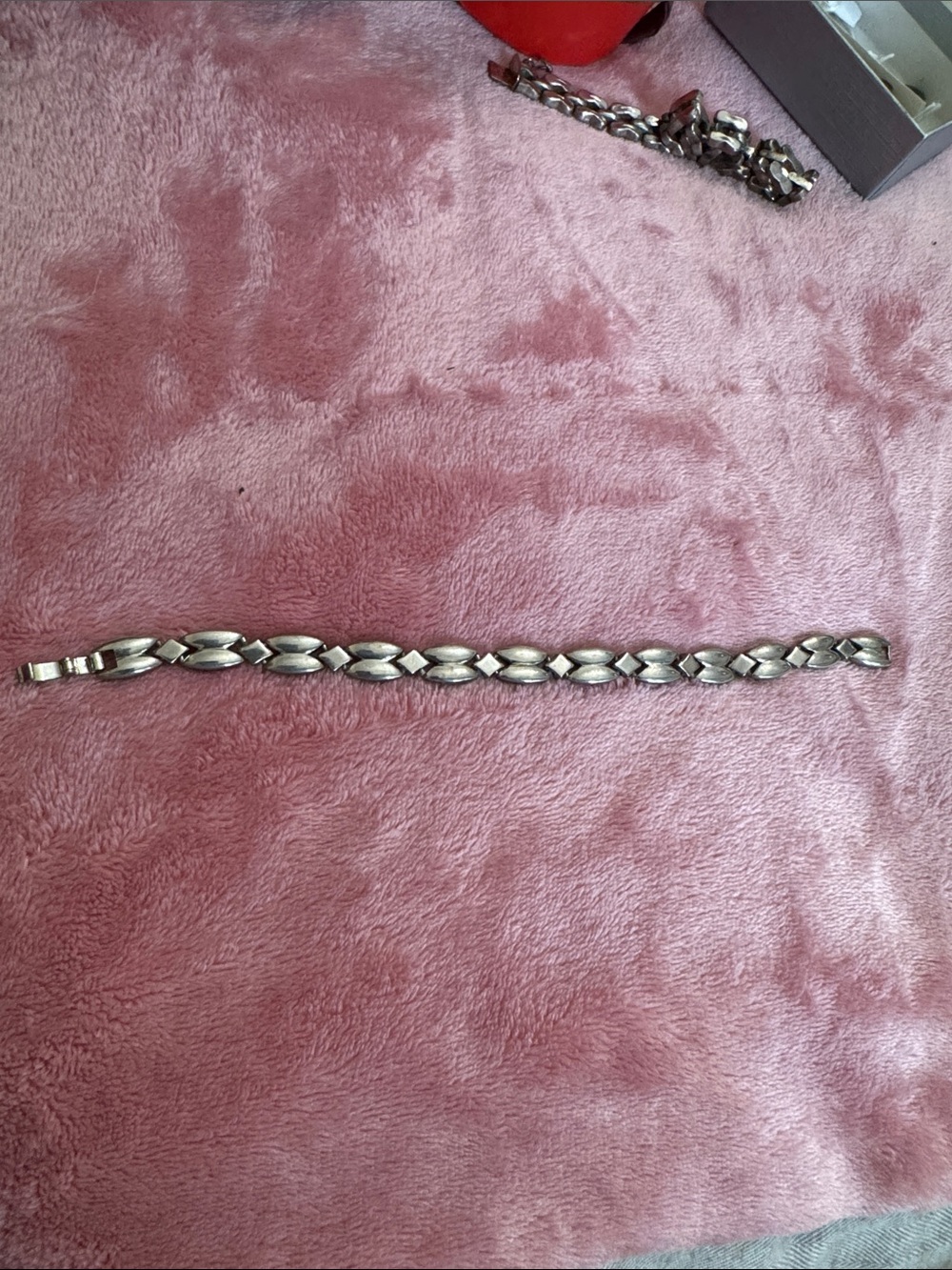Silver-Tone Link Bracelet - Women's Fashion Accessory